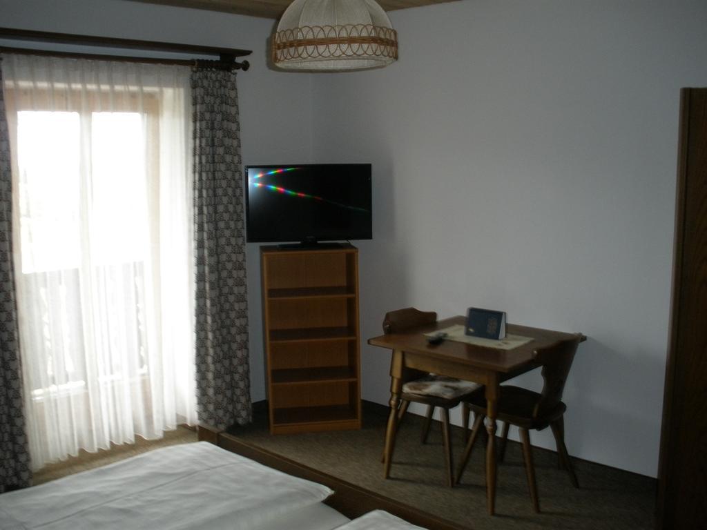 Alpengasthof Zur Loisach Hotel Grossweil Pokój zdjęcie