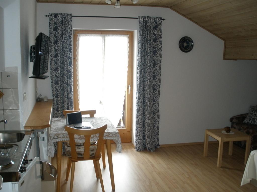 Alpengasthof Zur Loisach Hotel Grossweil Pokój zdjęcie